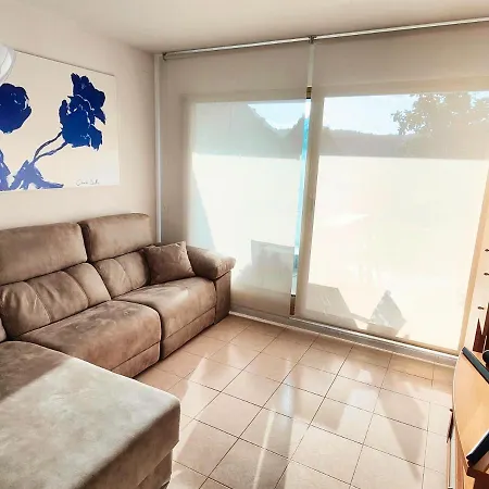 Luna With Jacuzzi, 5mins Walking To The Beach, Sea And Castle View Big Terrace Lägenhet