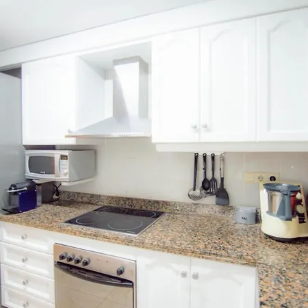 Apartment Luna With Jacuzzi, 5mins Walking To The Beach, Sea And Castle View Big Terrace Tossa de Mar