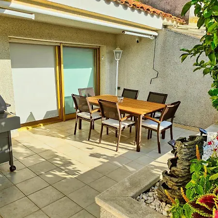 Luna With Jacuzzi, 5mins Walking To The Beach, Sea And Castle View Big Terrace Tossa de Mar