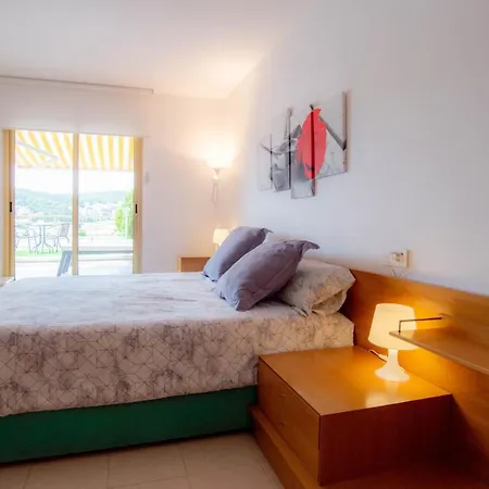 Luna With Jacuzzi, 5mins Walking To The Beach, Sea And Castle View Big Terrace Apartment *