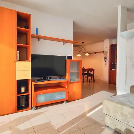 Luna With Jacuzzi, 5mins Walking To The Beach, Sea And Castle View Big Terrace Apartment *