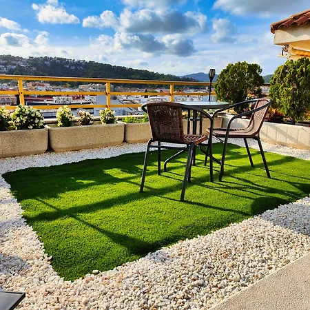 Luna With Jacuzzi, 5mins Walking To The Beach, Sea And Castle View Big Terrace *