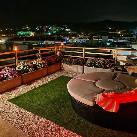 Apartment Luna With Jacuzzi, 5mins Walking To The Beach, Sea And Castle View Big Terrace *