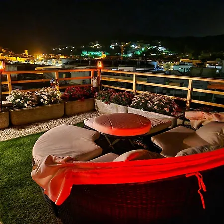 Apartment Luna With Jacuzzi, 5mins Walking To The Beach, Sea And Castle View Big Terrace Tossa de Mar