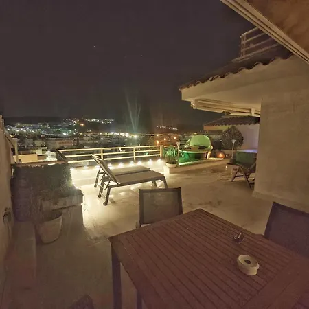 Luna With Jacuzzi, 5mins Walking To The Beach, Sea And Castle View Big Terrace * 滨海托萨
