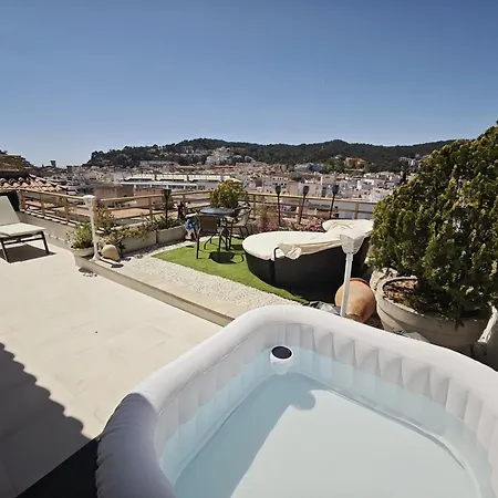 Luna With Jacuzzi, 5mins Walking To The Beach, Sea And Castle View Big Terrace Apartment *
