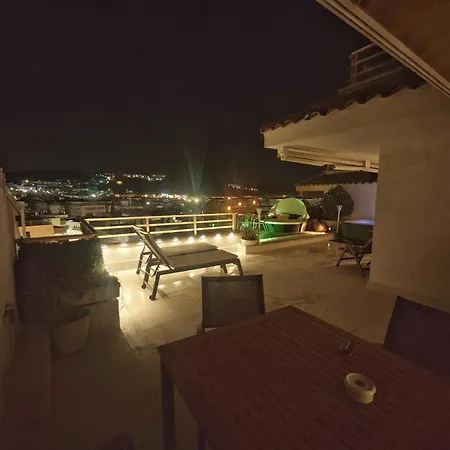 Apartment Luna With Jacuzzi, 5mins Walking To The Beach, Sea And Castle View Big Terrace Tossa de Mar