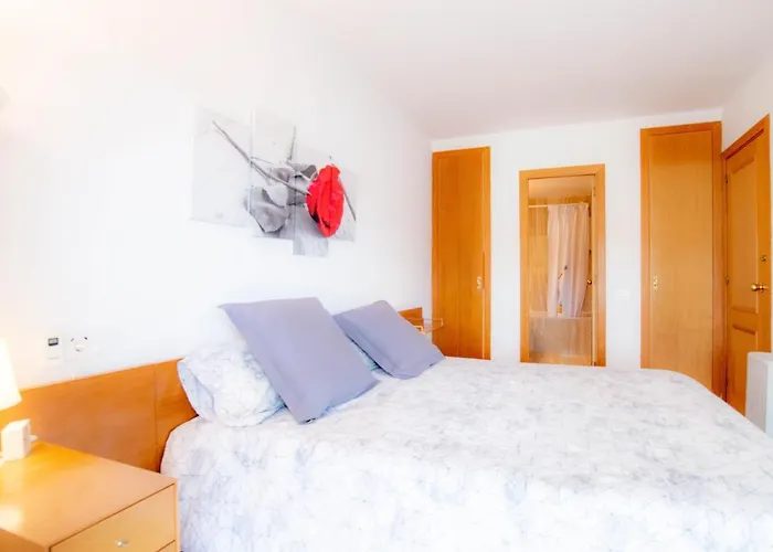 Luna With Jacuzzi, 5mins Walking To The Beach, Sea And Castle View Big Terrace *