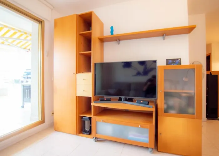 Luna With Jacuzzi, 5mins Walking To The Beach, Sea And Castle View Big Terrace * Tossa de Mar