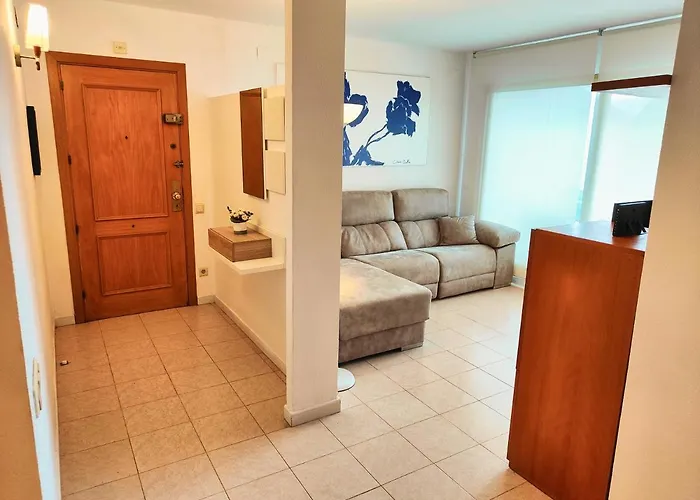 Luna With Jacuzzi, 5mins Walking To The Beach, Sea And Castle View Big Terrace * Tossa de Mar