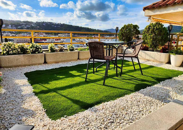 Luna With Jacuzzi, 5mins Walking To The Beach, Sea And Castle View Big Terrace *