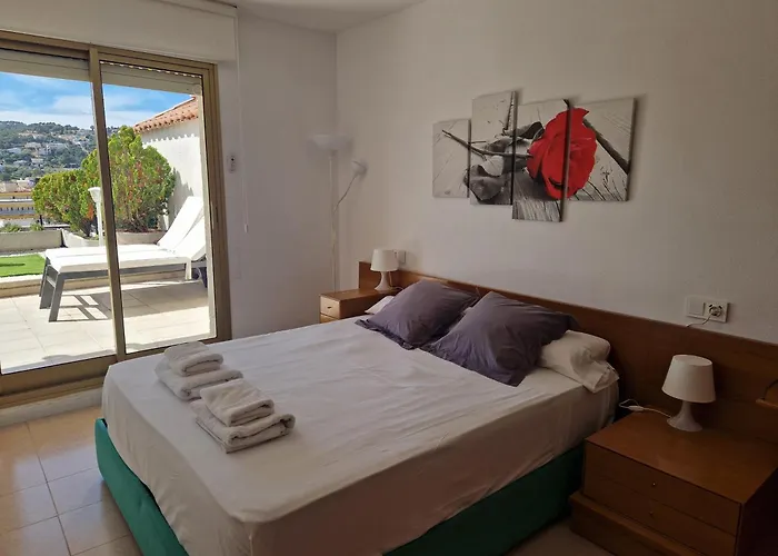 Luna With Jacuzzi, 5mins Walking To The Beach, Sea And Castle View Big Terrace * Tossa de Mar