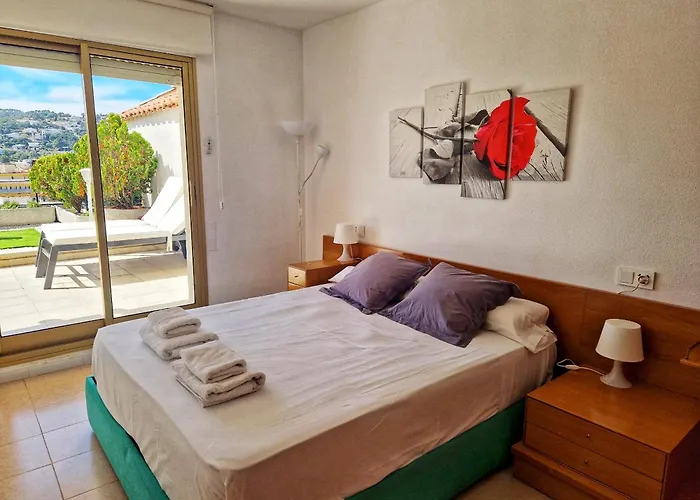 Luna With Jacuzzi, 5mins Walking To The Beach, Sea And Castle View Big Terrace Tossa de Mar