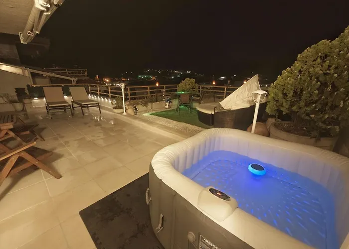 Appartement Luna With Jacuzzi, 5mins Walking To The Beach, Sea And Castle View Big Terrace