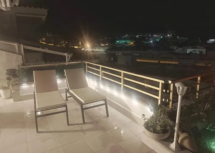 Luna With Jacuzzi, 5mins Walking To The Beach, Sea And Castle View Big Terrace Appartement Tossa de Mar