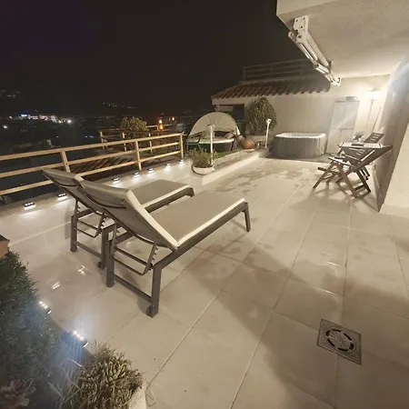 Appartement Luna With Jacuzzi, 5mins Walking To The Beach, Sea And Castle View Big Terrace